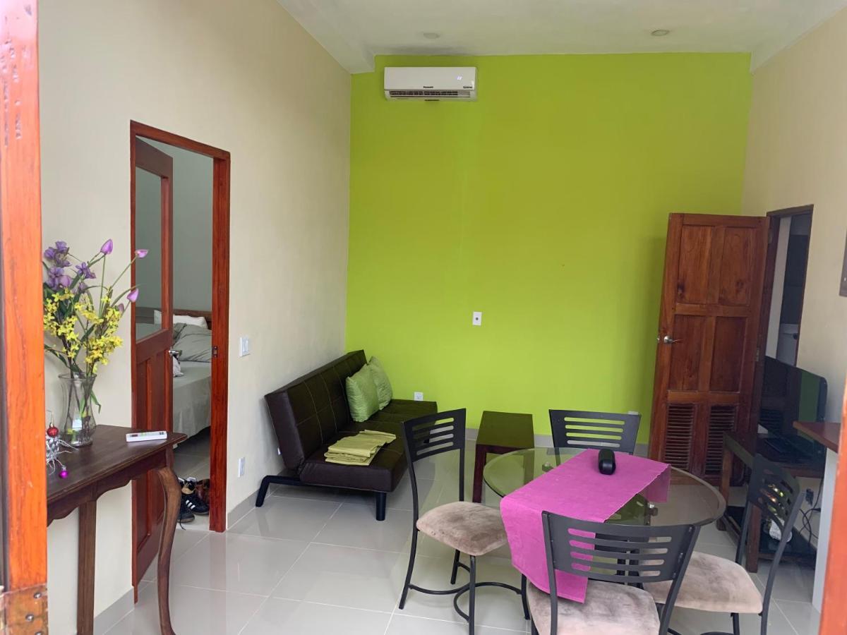Apartamentos Casa Amarilla Granada Eksteriør billede