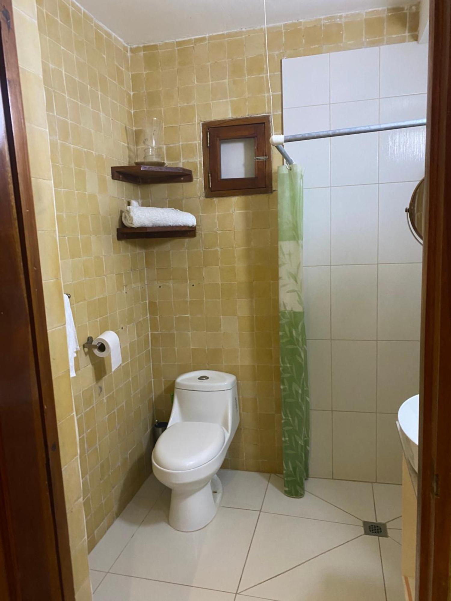 Apartamentos Casa Amarilla Granada Eksteriør billede