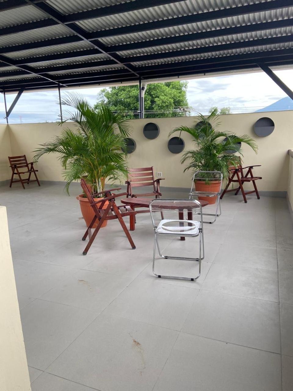 Apartamentos Casa Amarilla Granada Eksteriør billede