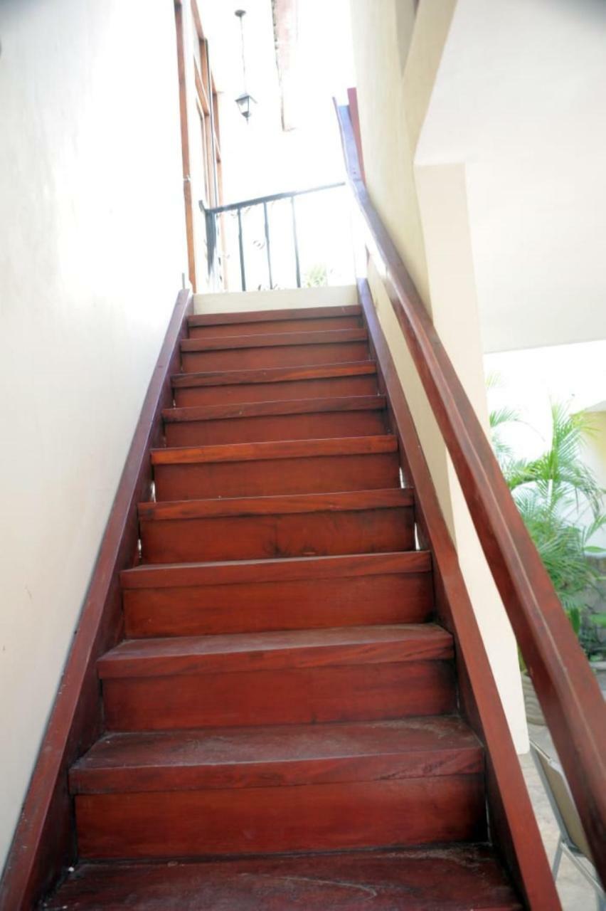 Apartamentos Casa Amarilla Granada Eksteriør billede